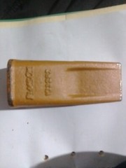 Orange -Yellow Black cat mini excavator tooth size: Serial number 1U3202 