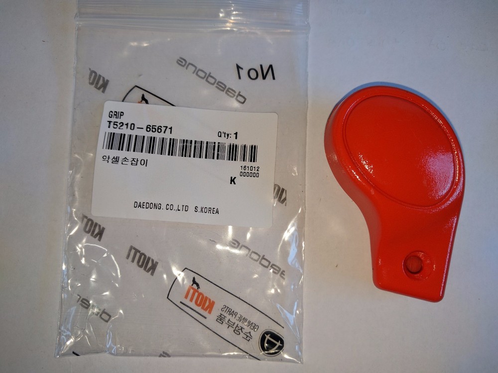 New OEM KIOTI T5210-65671 Orange Rubber Handle Throttle Grip – on CS2410 tractor