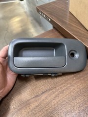 General Motors Genuine OEM Handle 15170071