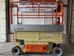 JLG 2630ES ELECTRIC SCISSOR LIFT 800LB CAPACITY VERTICAL PLATFORM MANLIFT