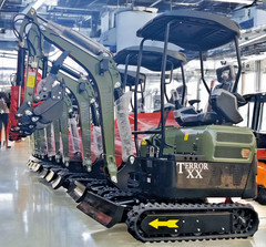 New 4000 lbs Diesel Mini Excavator EPA Kubota D902 Engine Side Swing 2025 USA