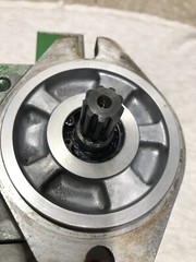 Used John Deere Axle Lube Pump RE170807 9520 Tractor