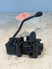 2003 Farm Pro 2420 Tractor Hydraulic Valve w/ Lever