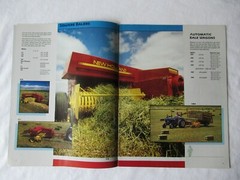 1988 New Holland farm equipment buyer’s guide catalog brochure 20 pages