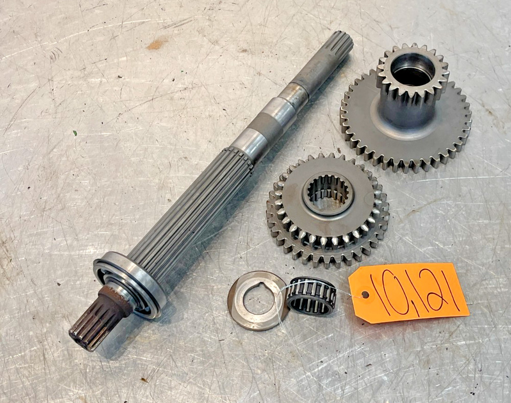 1979 John Deere 950 Tractor Transmission Shaft & Gears