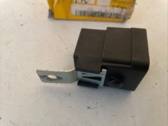 GENUINE CATERPILLAR CAT RELAY 3E5239 24 VDC NEW