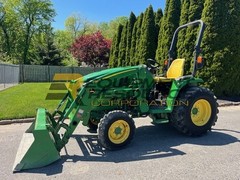 2019 John Deere 3033R Tractor