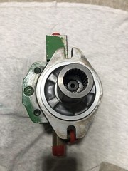 Used John Deere Axle Lube Pump RE170807 9520 Tractor