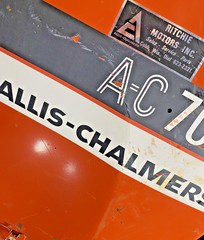 USED R.H. SIDE HOOD PANEL FOR ALLIS CHALMERS 7000 TRACTOR REF#72325-845