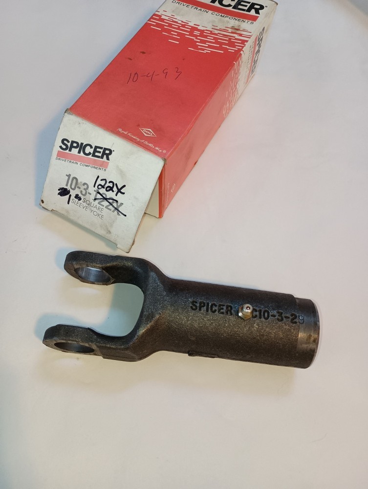 Spicer Sleeve Yoke New Old Stock 1″ 10-3-122X