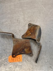 1979 Massey Ferguson MF 2775 Tractor Rear Hydraulic Coupler Brackets