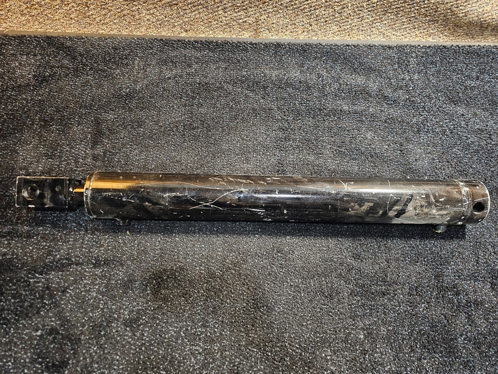 Terex 15860110 Hydraulic Welded Cylinder For PH1400 Radial Control