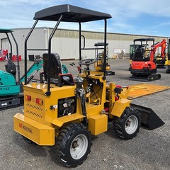 AGT 24HP RATO Gasoline Engine Mini Skid Compact Track Loader Wheeled KRW23