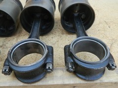 Set of 4 Vintage AC Allis Chalmers Engine Connecting Rods U 3988 with Pistons