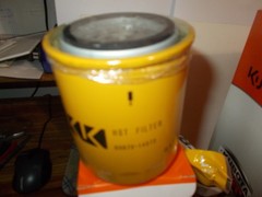 5 KUBOTA PART LOT: 3-OIL FILTERS,FUEL FILTER & AIR FILTER + BONUS NITRILE GLOVES