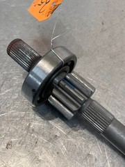 1979 Ford 1100 Tractor Right Bull Pinion Gear Shaft