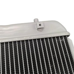 For Kubota L4760 L5040 L5060 L5240 L5460 L5740 New Tractor Radiator TD270-16010