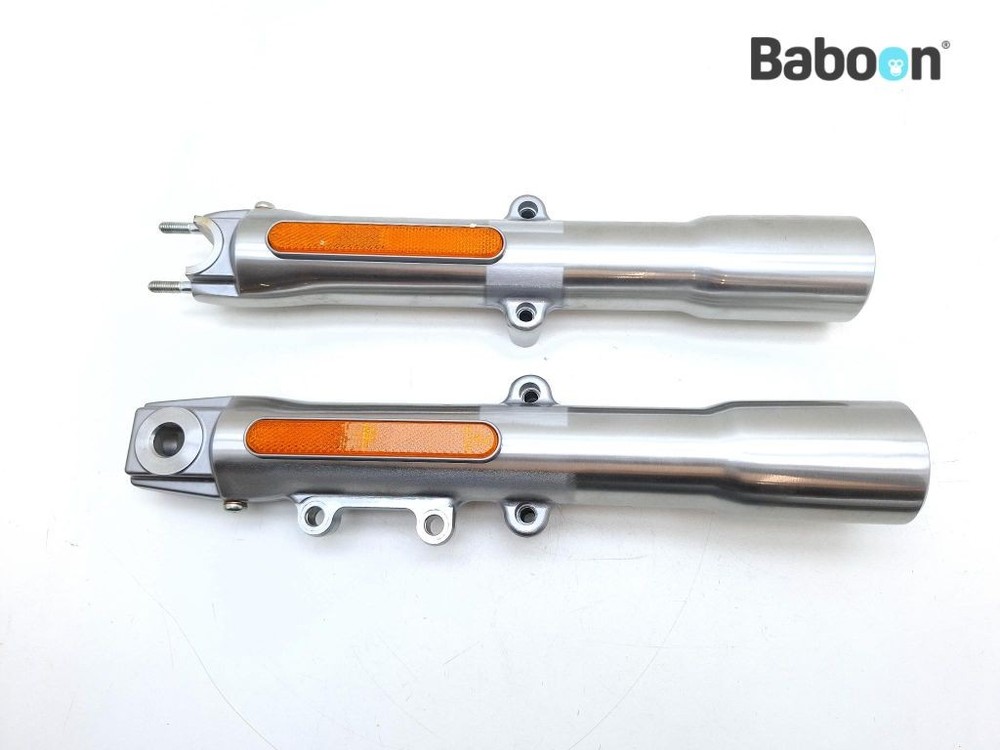 Front Fork Sliders / Outer Harley-Davidson FLSTF Softail Fat Boy 2009-2013