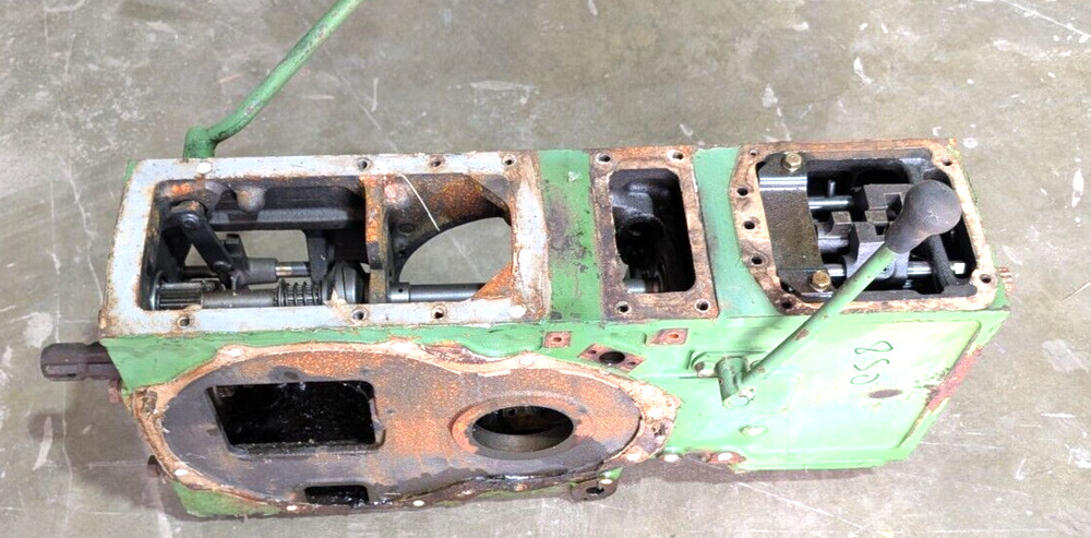 1979 John Deere 850 Tractor Rearend Transmission Housing