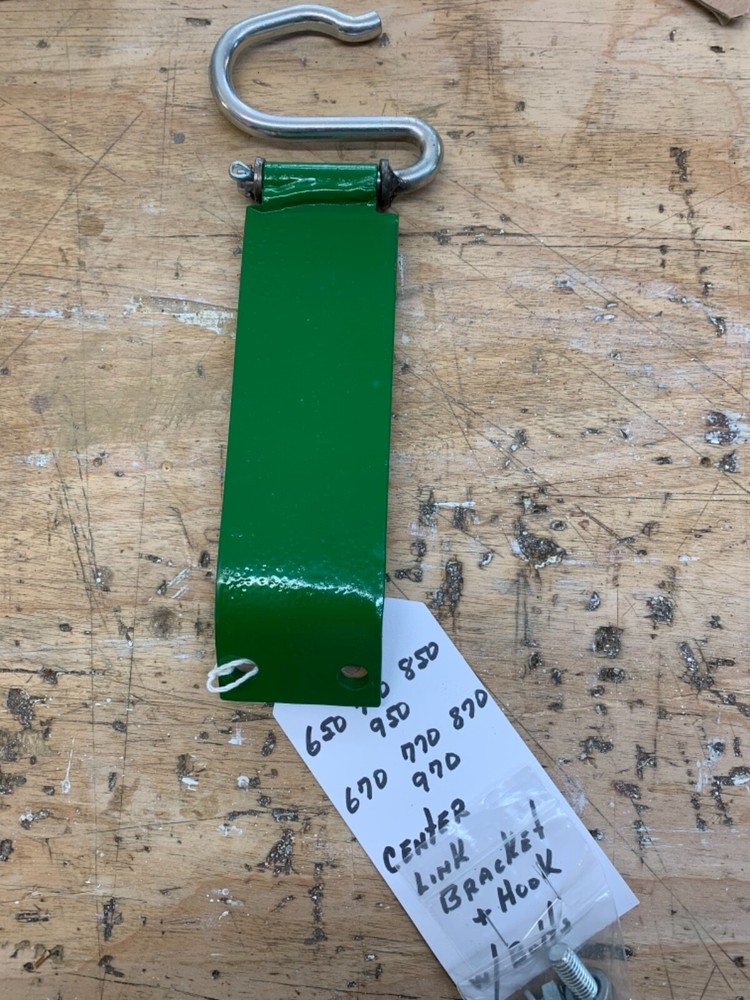 John Deere 650/ 750/ 850/ 950/ 670/ 770/ 870/ 970 Tractor Center Link Bracket