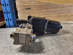 Swagelok SS-S65PS16 1″ 3-Piece Steam Service Ball Valve w/ Pneumatic Actuator