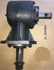 250045 RC-30 Gearbox 1-3/8″ Smooth,12 Spline 1:1.93 Ratio Free Shipping