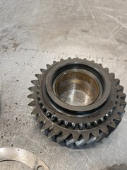 Massey Ferguson MF 2775 Tractor Powershift Transmission Gears