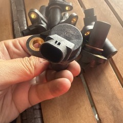 Detroit Diesel DD15 Series A0061534228 Crankshaft Position Sensor