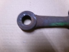 John Deere M 40 front axle steering arm center