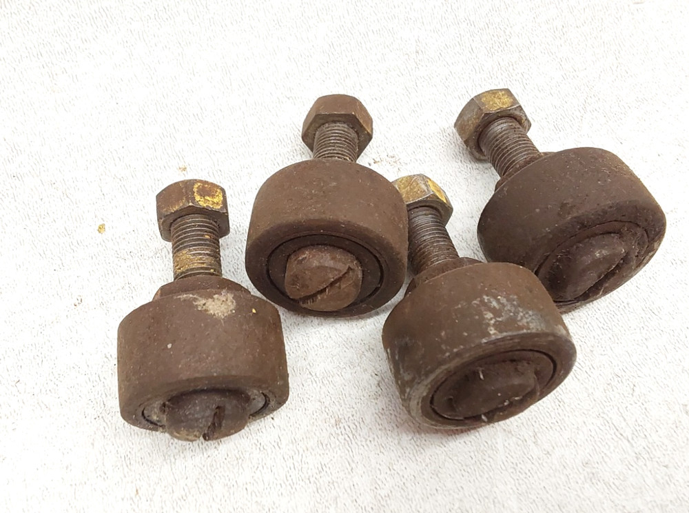 New Holland 268 69 276 310 311 565 Pick up bearing roller 40714 147534 29904