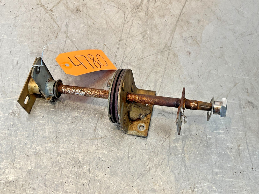 1979 Massey Ferguson MF 2775 Tractor Throttle Lever Shaft