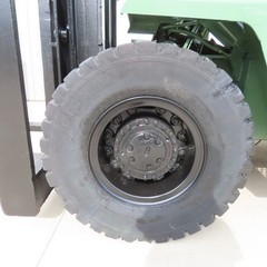 Clark C500 Y300D 30,000 LB Diesel Forklift 204″ H 2-Stage 96″ Forks Solid Tires