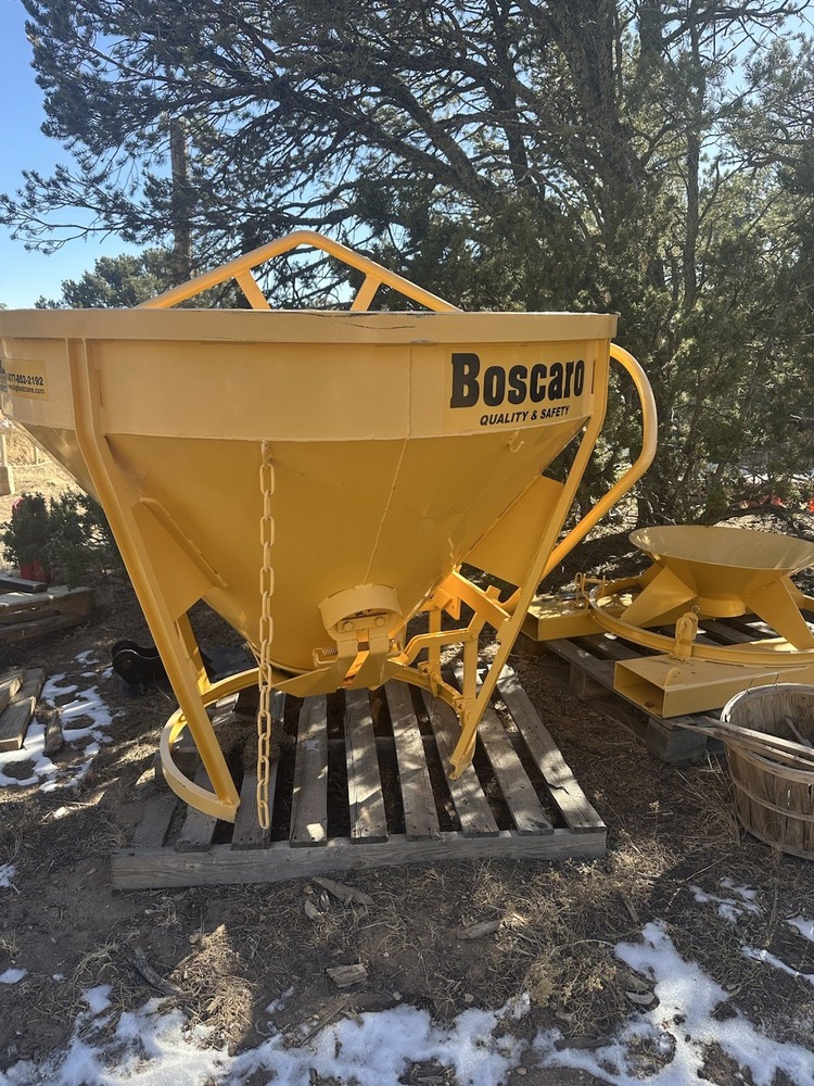 Boscaro CL-ST 1000L Concrete Bucket with Forklift Pockets