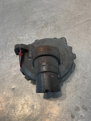 Kubota L3800 Tractor Right MFWD Axle Hub Housing Gear Case TC220-13010