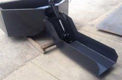 SKID STEER 1 YARD CONCRETE BUCKET – HOPPER – CEMENT BUCKET WITH 3′ CHUTE EXT