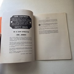 Allis-Chalmers No. 354 4-Disc Plow & No. 355 5-Disc Plow Operators Manual