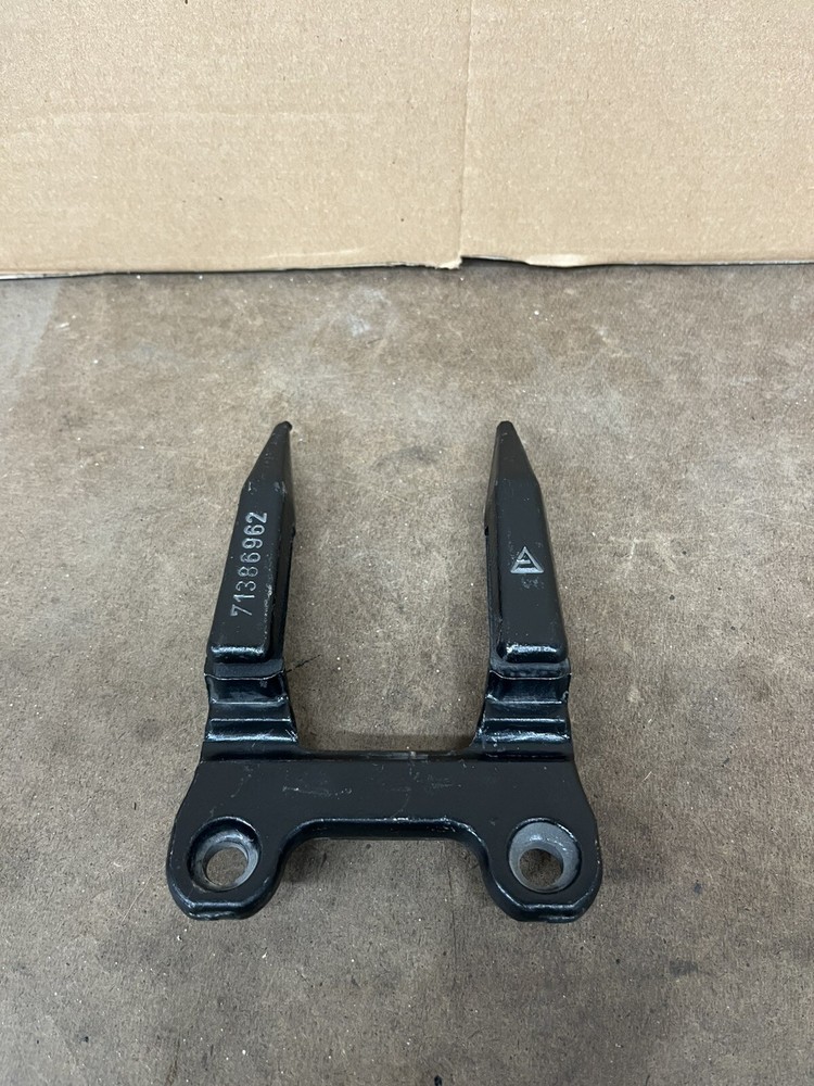 Agco Double Prong Sickle Guards 71386962 NEW Germany Fits Gleaner Combine