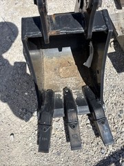 12 Inch Yanmar Tooth Bucket 30 Mm Pin A-T12-V15BK 409057-13 Mini Excavator