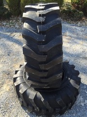 Pair of 2-17.5L-24 Forerunner QH601 Rear Backhoe Tires-12PLY-17.5Lx24