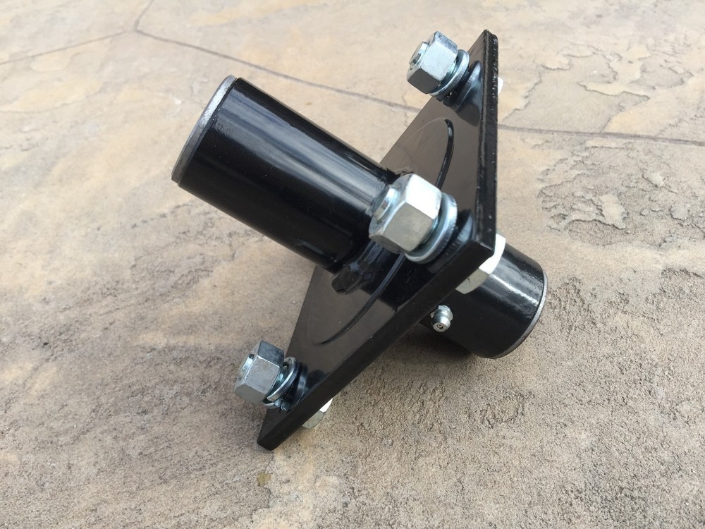 Behlen Laminated Tailwheel wheel Hub with 1″ Bushings (15-033)