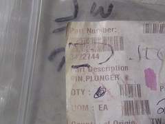 NEW GENUINE OEM JLG 3422744, Pin, Plunger