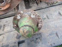 JOHN DEERE WHEEL HUB w10024 1065 running gear 700 720 740 770 1275