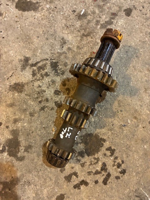 John Deere LI L Industrial JD Tractor transmission top upper drive gear shaft