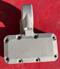 RE515304 JOHN DEERE HOUSING (RE527648)