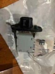 Hyundai 11M8-90560 Resistor NOS AS SHOWN