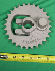 Used OEM John Deere H76287 Shoe Driven Combine 28 Tooth Sprocket