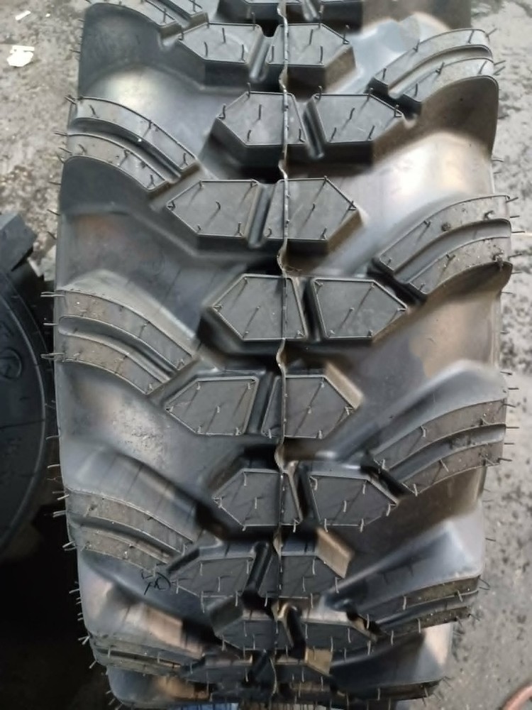 14×17.5 R-4 TIRE NEW COSMETIC BLEM 10PLY 14175 14 17.5