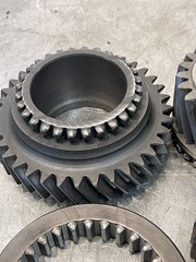 White 2-135 Tractor Transmission Gears 303220524 303209121