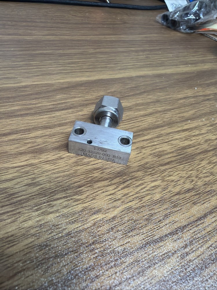 220-32229-000 r19 13792 made in usa swagelok