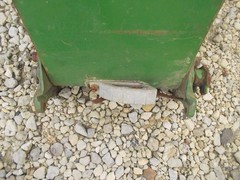 John Deere Planter INCREDIBLY NICE insecticide box w/ lid AWESOME JD 4 leg deer